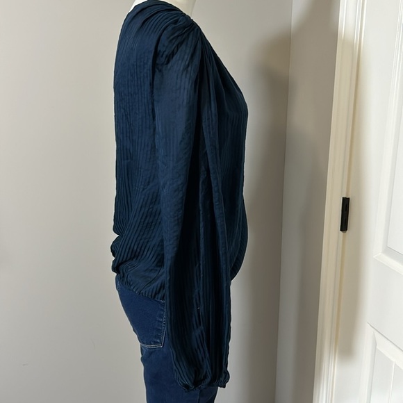 CAMI NYC Top Lenore ONE SHOULDER STRIPED Blue COTTON SILK BLEND Shirt Sz S - Picture 8 of 13